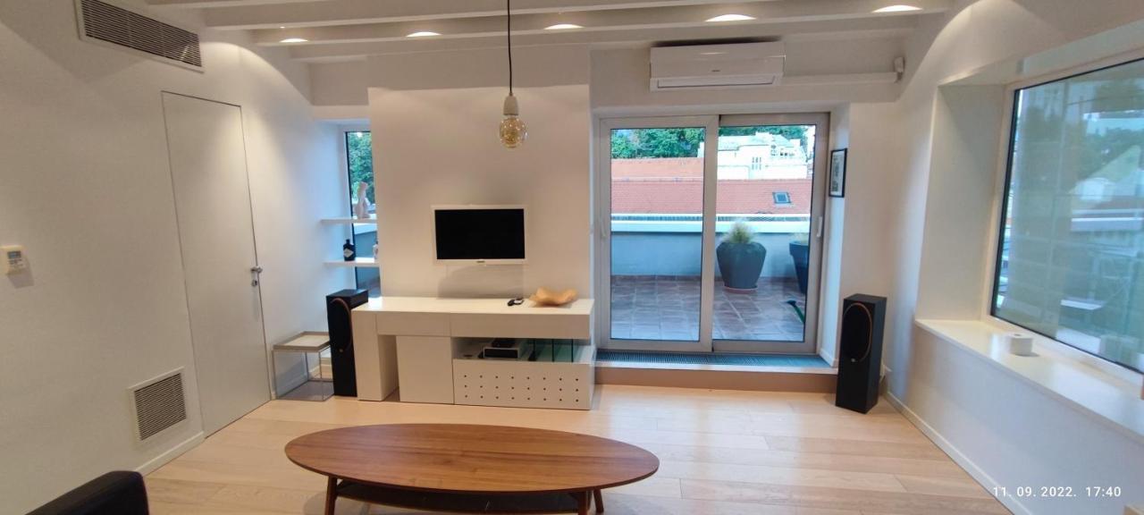 Appartement Artissimo Roofterace à Zagreb Extérieur photo